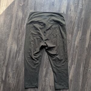 NOBULL Cropped Leggings